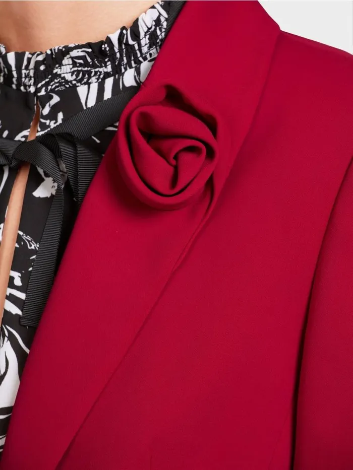 Blazer Damen Marc Cain Krpernaher Blazer Mit Bltenapplikation Bright Burgundy