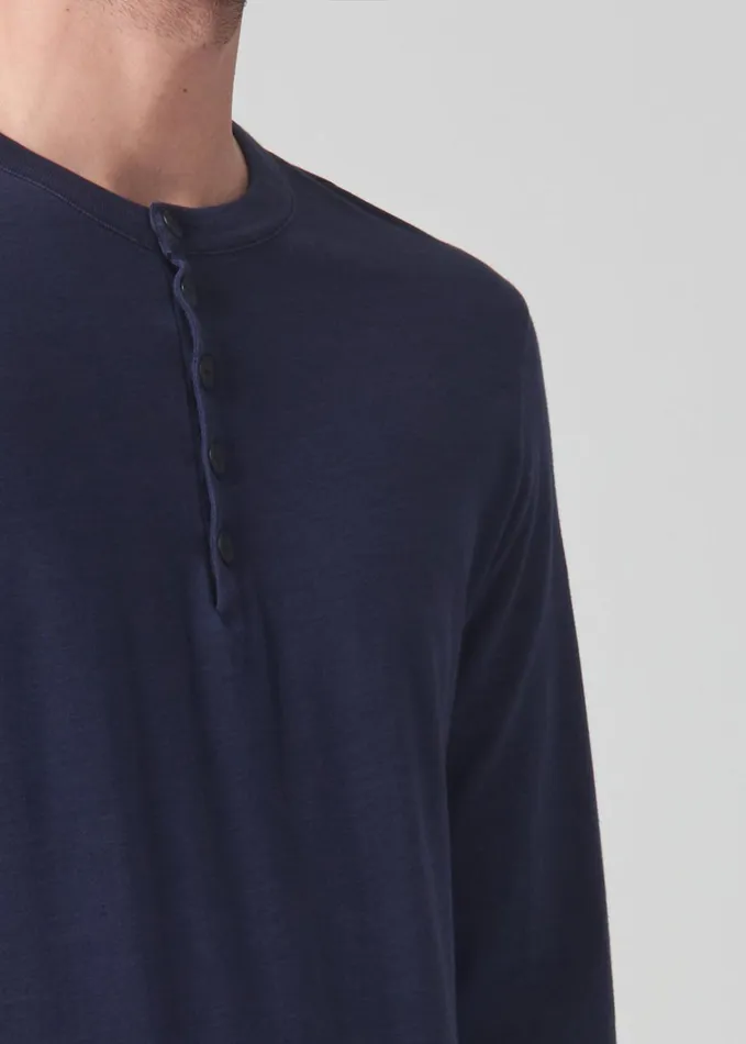 Citizens Of Humanity Classic Henley In Midnight Men Shirts