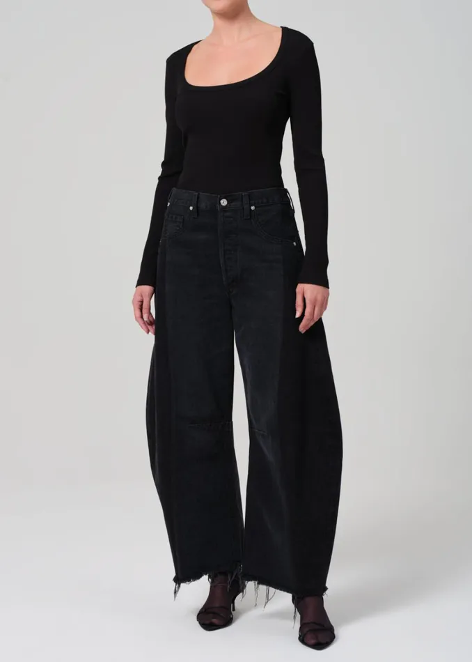 Citizens Of Humanity Rumi Scoop Neck In Black Women Tops