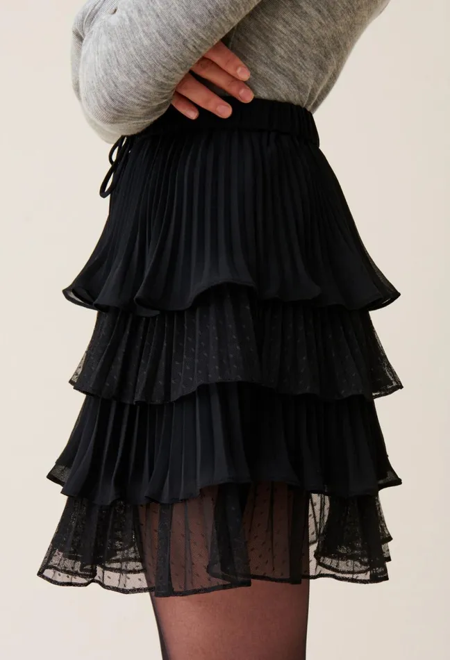 Claudie Pierlot Black Short Ruffled Skirt Women Skirts And Shorts