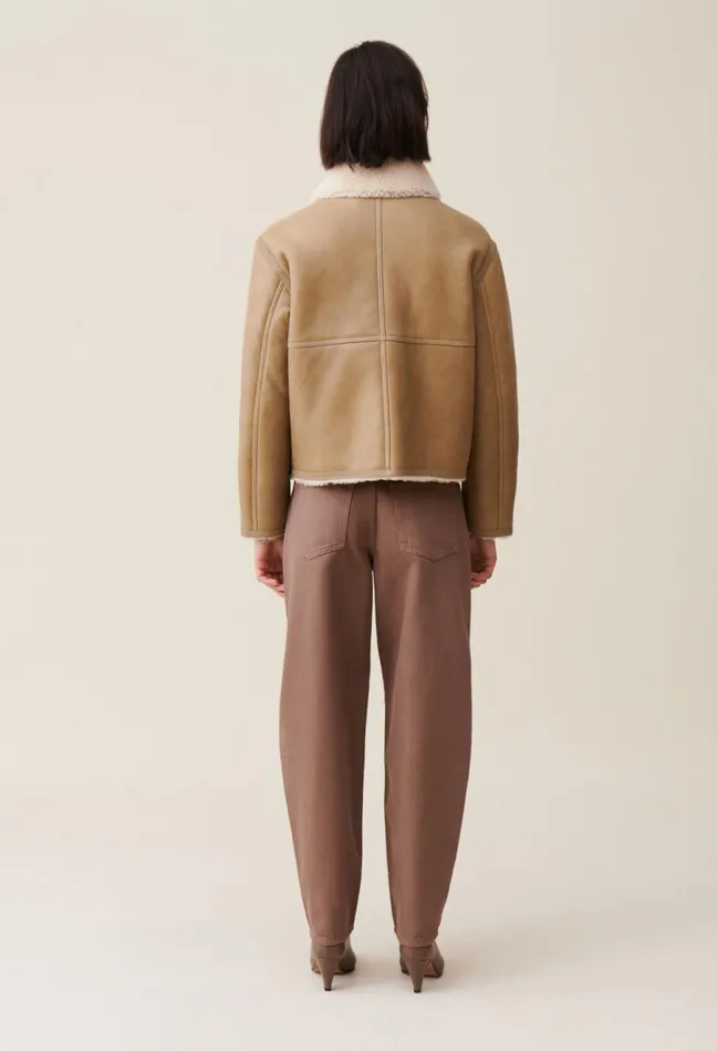 Claudie Pierlot Short Beige Shearling Jacket Women Coats Claudie Pierlot Short Beige Shearling Jacket Women Coats