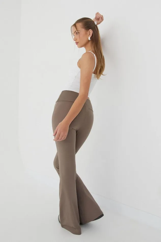 Clothing Supr Pants Active Flare Pant Creamy Mocha