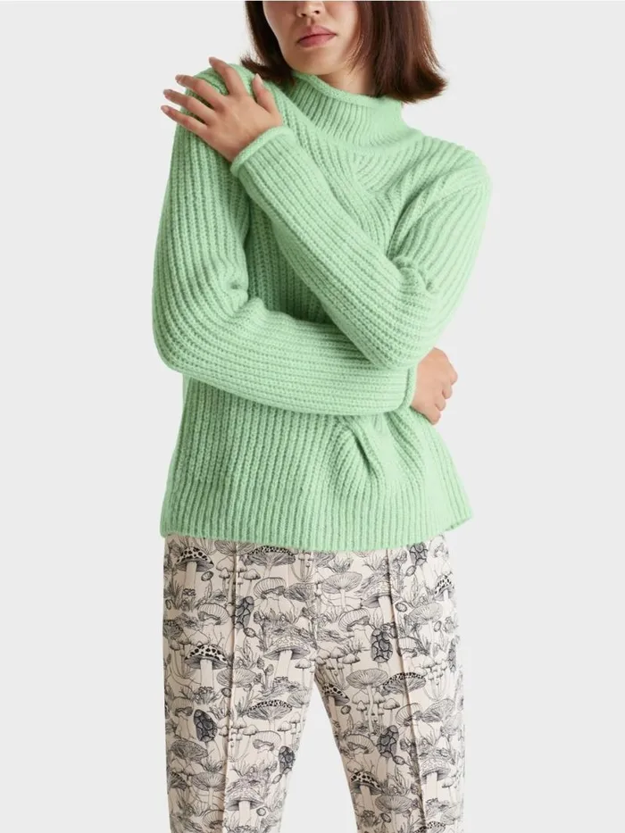 Damen Marc Cain Pullover and Sweatshirts Zopfpulli Knitted In Germany Soft Pistachio