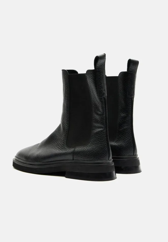 Hush Boots Women Aaliyah Leather Chelsea Boot Black Hush Boots Women Aaliyah Leather Chelsea Boot Black