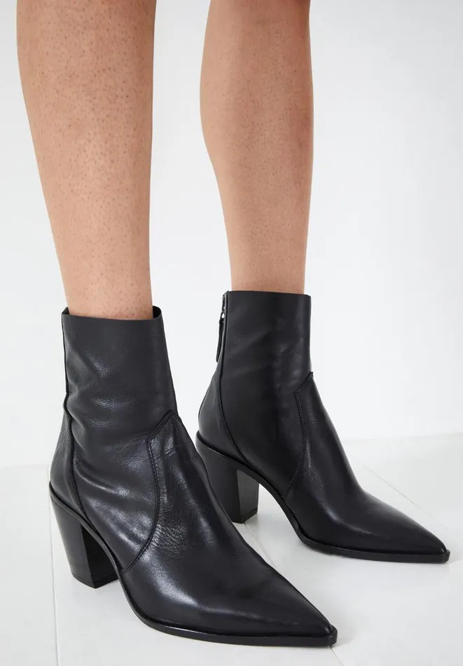 Hush Boots Women Tallis Leather Boots Black