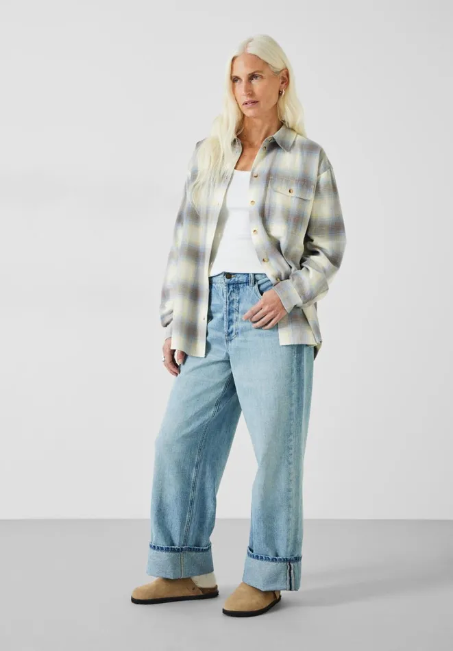 Hush Jeans Women Mia Oversized Straight Leg Jeans Authentic Light Wash