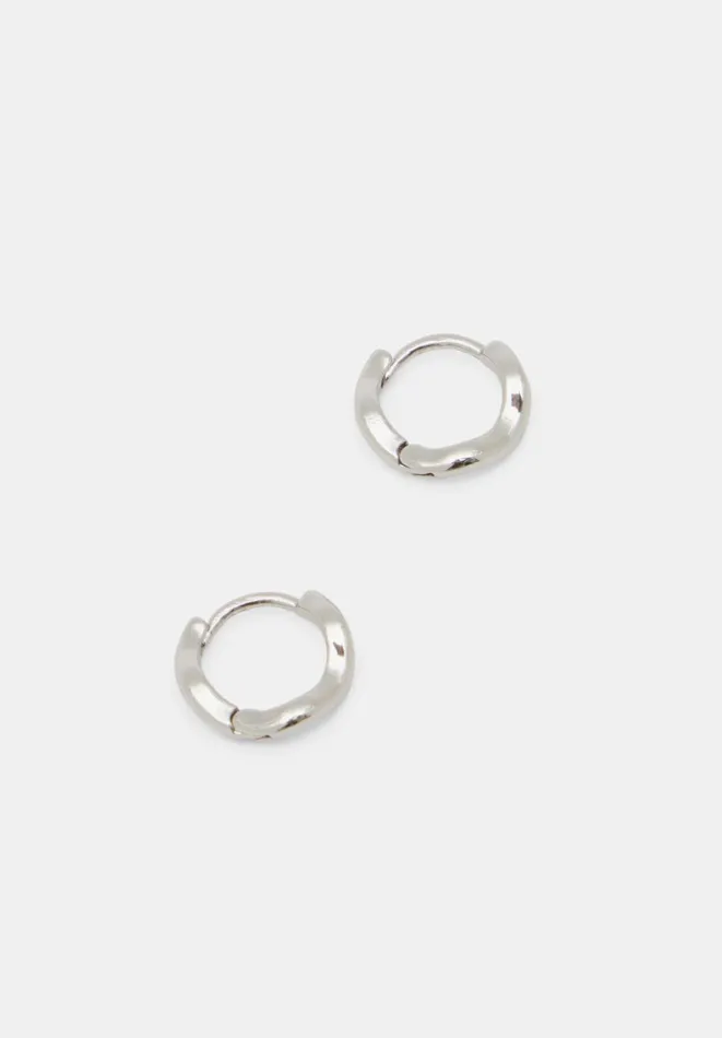 Hush Jewellery Women Fern Twist Huggie Earrings Silver