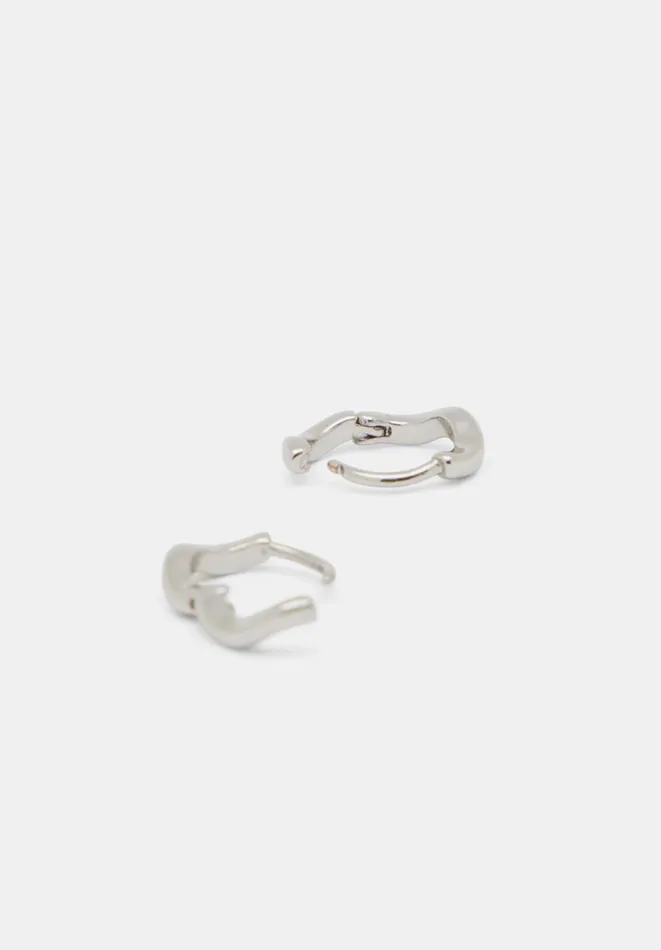 Hush Jewellery Women Fern Twist Huggie Earrings Silver