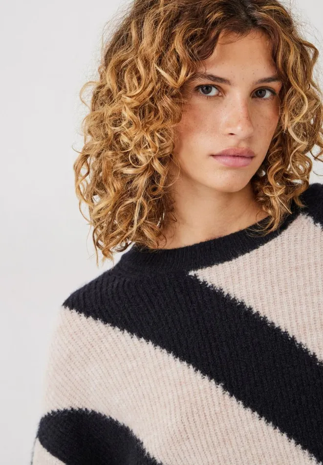 Hush Jumpers and Cardigans Women Georgie Diagonal Stripe Wool Blend Jumper Black Oatmeal Marl Hush Jumpers and Cardigans Women Georgie Diagonal Stripe Wool Blend Jumper Black Oatmeal Marl