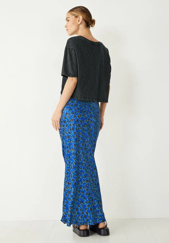 Hush Skirts Women Simone Slinky Midi Skirt Little Flowers Dark Blue Hush Skirts Women Simone Slinky Midi Skirt Little Flowers Dark Blue