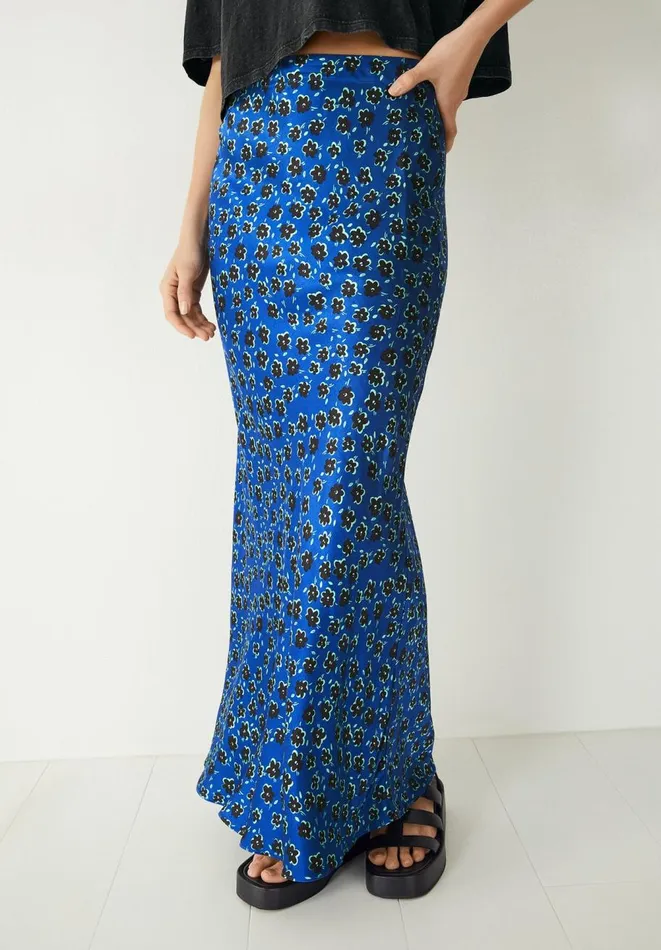 Hush Skirts Women Simone Slinky Midi Skirt Little Flowers Dark Blue Hush Skirts Women Simone Slinky Midi Skirt Little Flowers Dark Blue