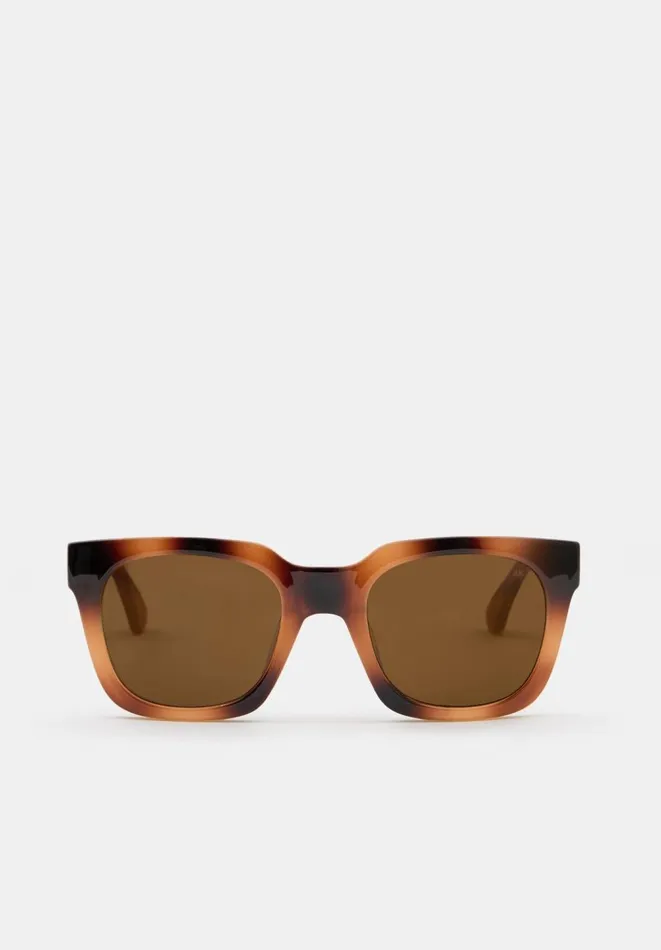 Hush Sunglasses Women AKjaerbede Nancy Sunglasses Demi Brown