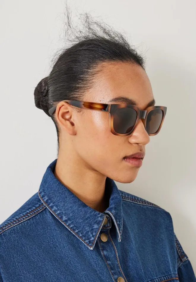 Hush Sunglasses Women AKjaerbede Nancy Sunglasses Demi Brown Hush Sunglasses Women AKjaerbede Nancy Sunglasses Demi Brown