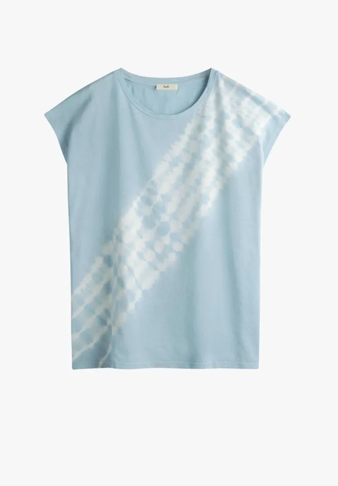 Hush Tops and Tshirts Women Tie Dye Cotton Boyfriend TShirt Powder Blue Hush Tops and Tshirts Women Tie Dye Cotton Boyfriend TShirt Powder Blue