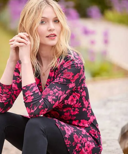 Joebrowns Button Detail Printed Jersey Tunic Top Black Apparel Tops Tunics and Blouses Joebrowns Button Detail Printed Jersey Tunic Top Black Apparel Tops Tunics and Blouses