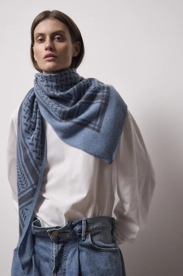 Lala Berlin Scarves and Triangles Triangle Trinity Cashmere Velaantracite 8211 Women