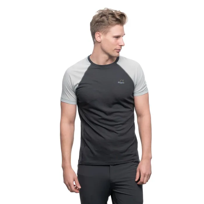 Men Bergans Of Norway TShirts Y Lightline Merino Tee Dark Shadow Grey Pearl Grey