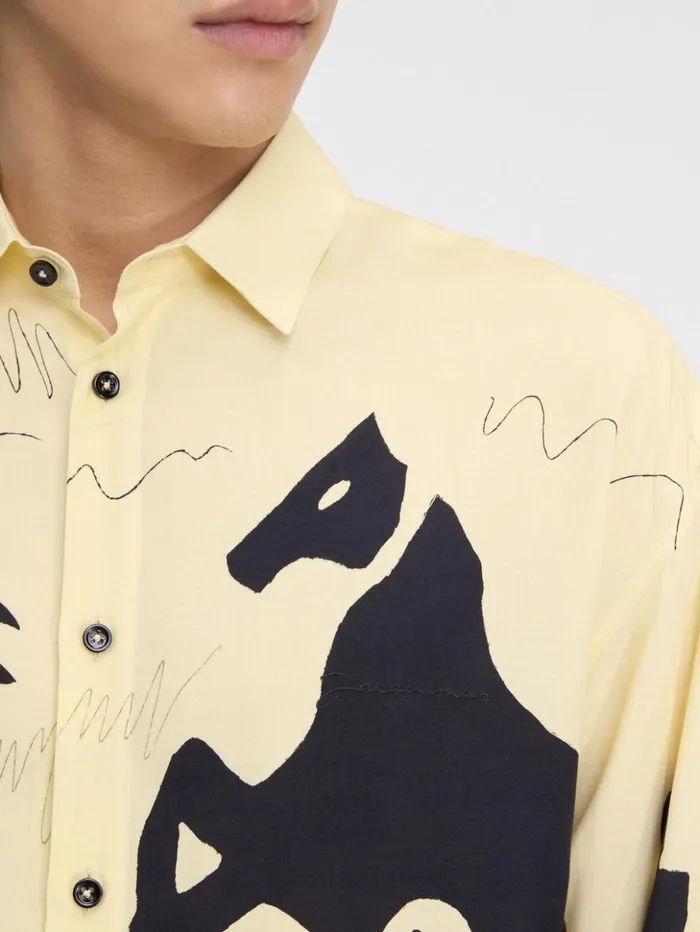 Men Shirts JACQUEMUS The Simon Shirt Print Horse Scene Yellow Men Shirts JACQUEMUS The Simon Shirt Print Horse Scene Yellow