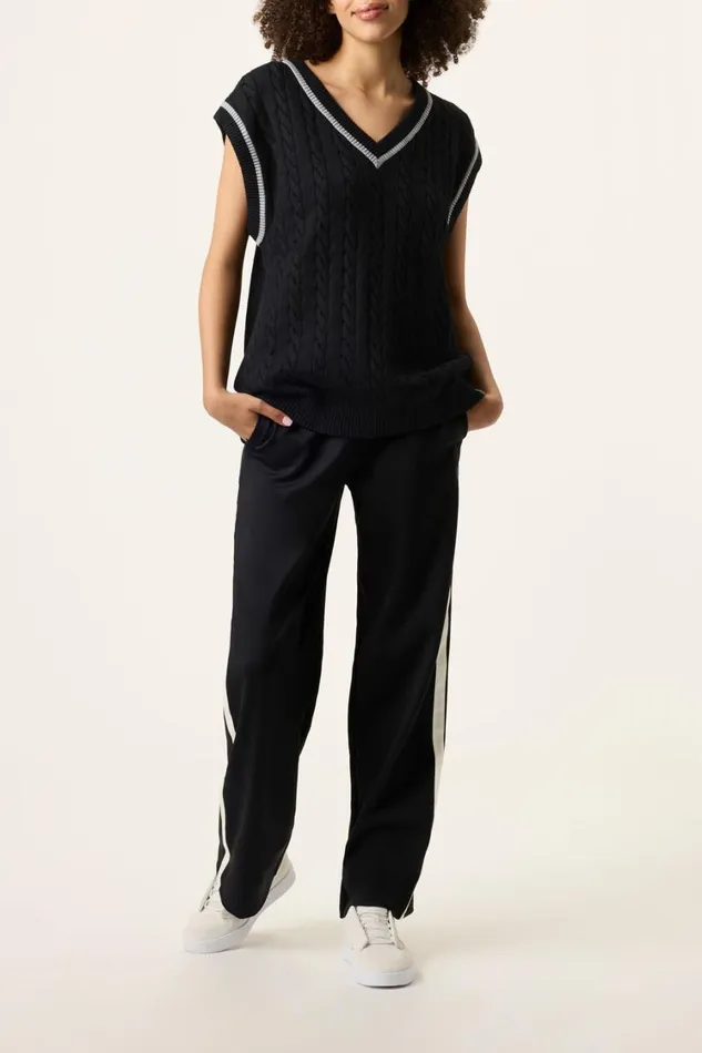 Men Tops and TShirts Fila Baseline Cable Knit Vest 002 Blackultimate Gray