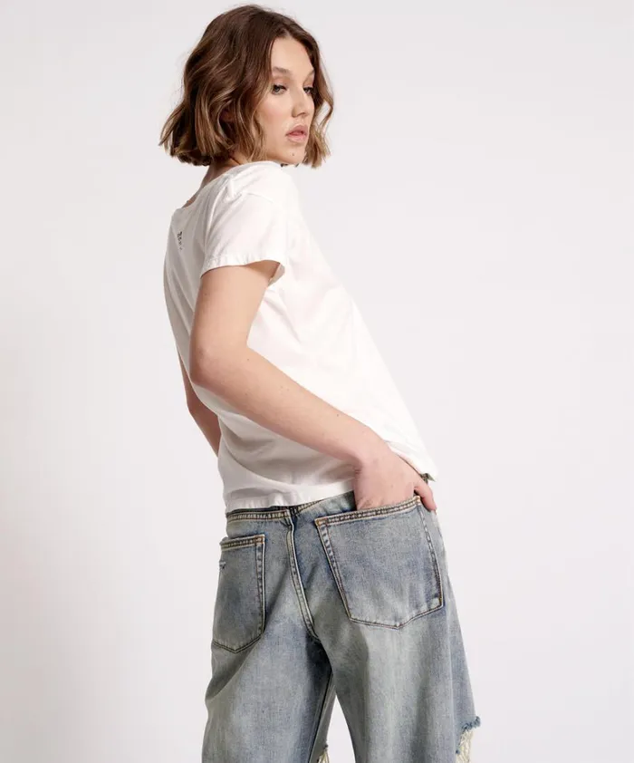 One Teaspoon Tees and Tanks ONE TEASPOON ORGANIC SCOOP NECK BASIC TEE WHITE 8211 Women One Teaspoon Tees and Tanks ONE TEASPOON ORGANIC SCOOP NECK BASIC TEE WHITE 8211 Women