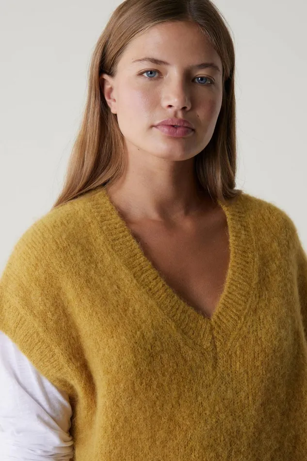 Pulls and Vests Women Leon and Harper Mandy Plain Jumper Yellow