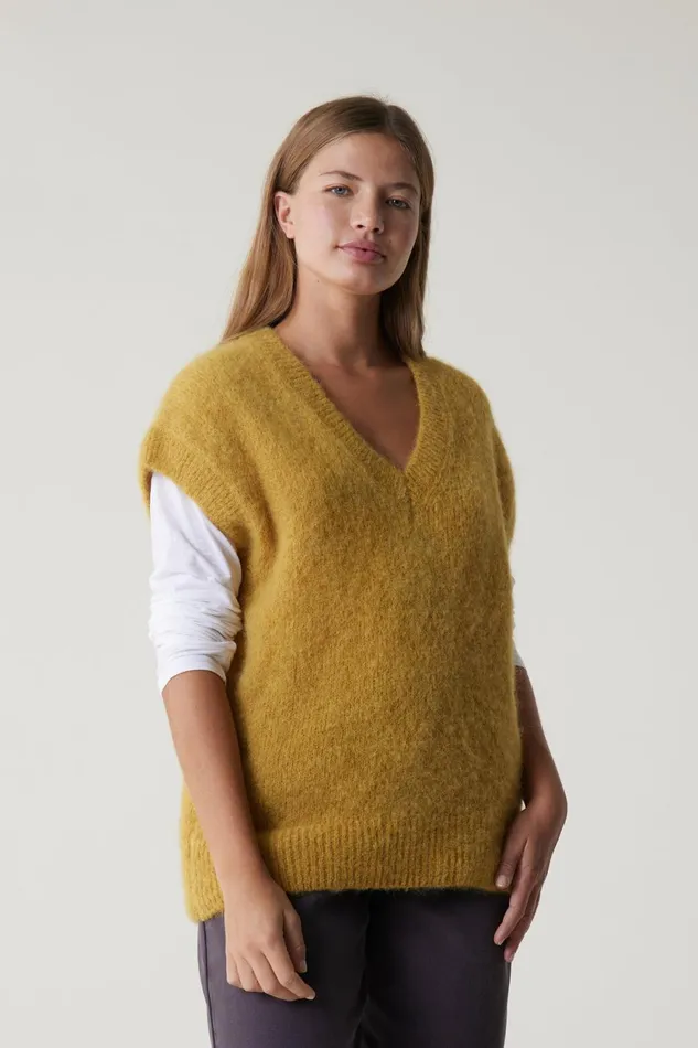 Pulls and Vests Women Leon and Harper Mandy Plain Jumper Yellow