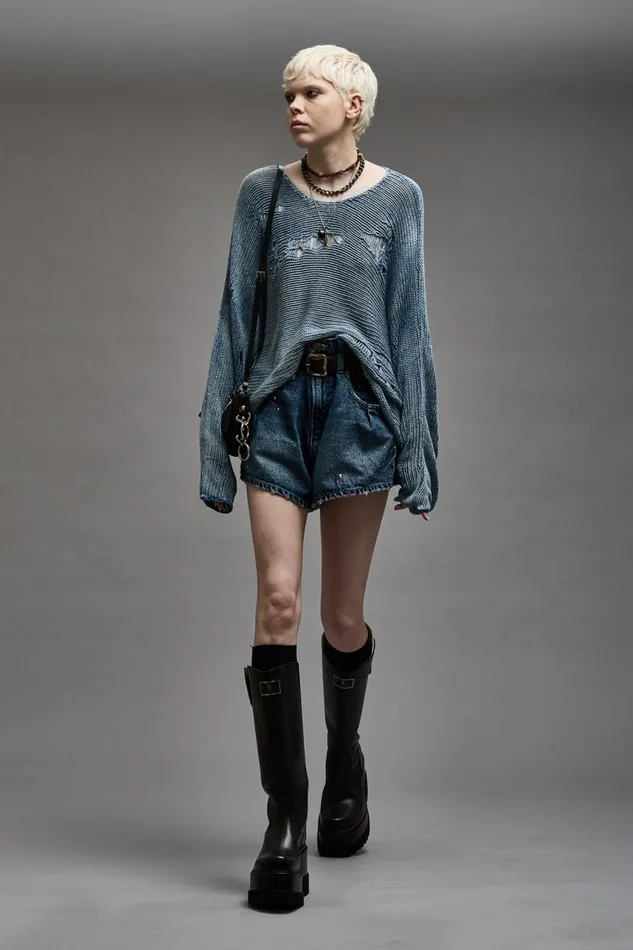 R13 Sale Women DISTRESSED BOYFRIEND CREWNECK 8211 LIGHT INDIGO