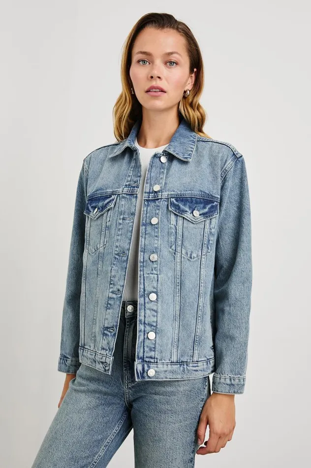 Rails Denim Women GROVE BOYFRIEND TRUCKER JACKET Embossed Indigo