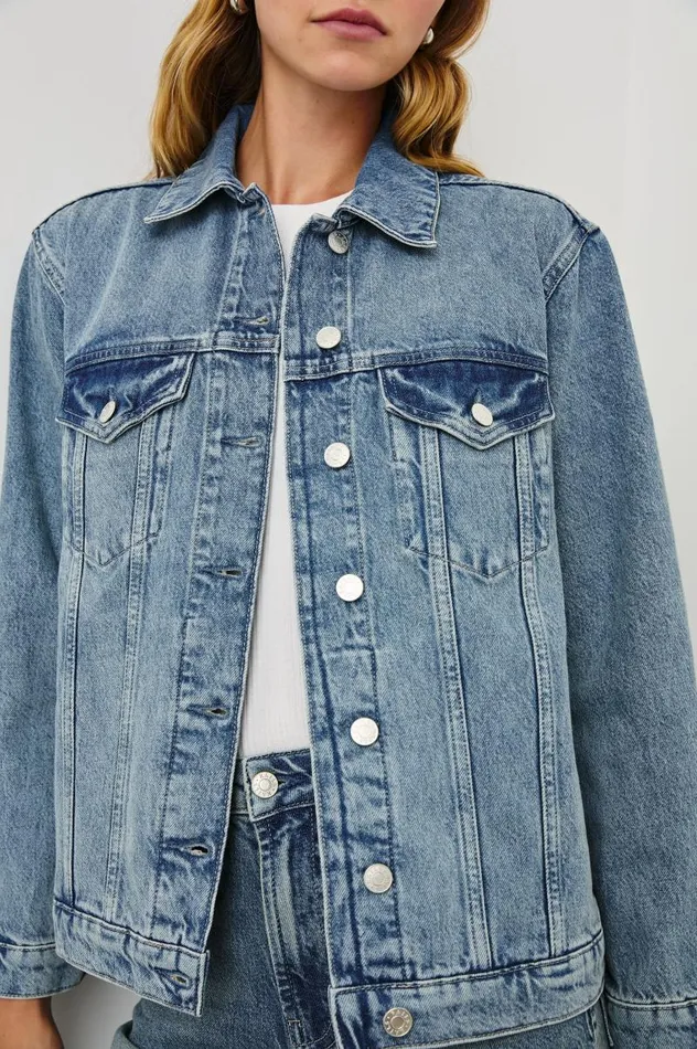 Rails Denim Women GROVE BOYFRIEND TRUCKER JACKET Embossed Indigo