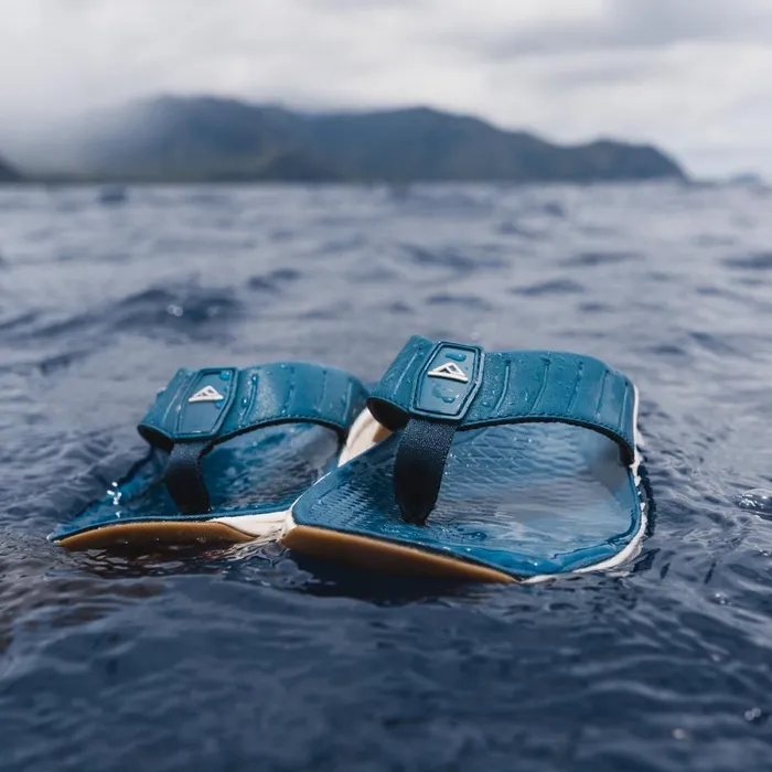 Reef Flip Flops Men The Deckhand Ocean Depths
