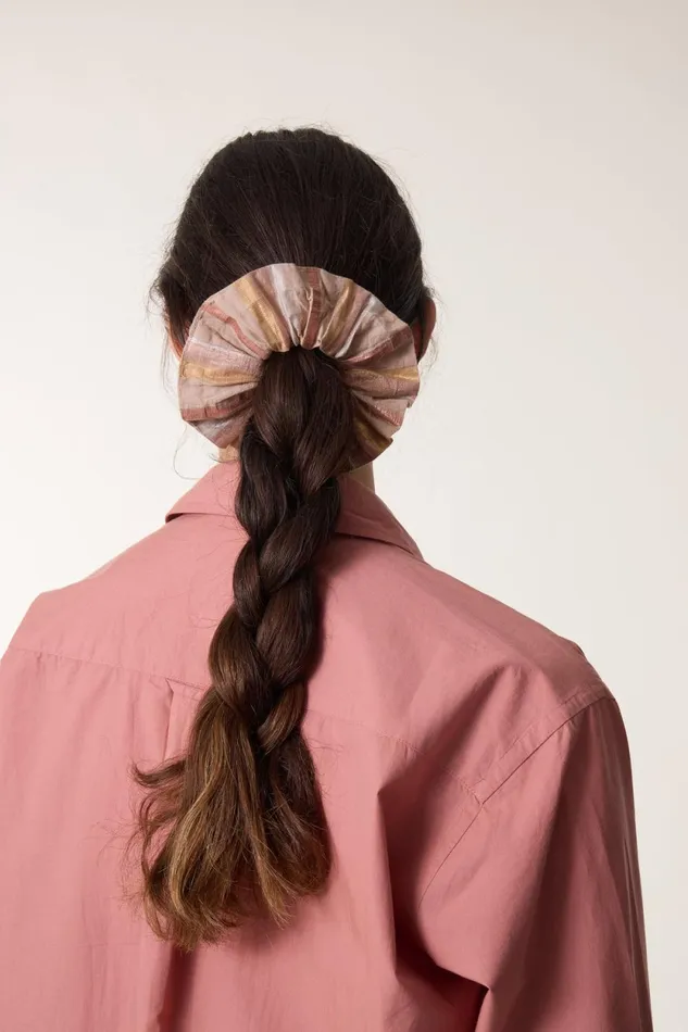 Scarves and Beanies Women Leon and Harper Eolie Shiny Scrunchie Powder