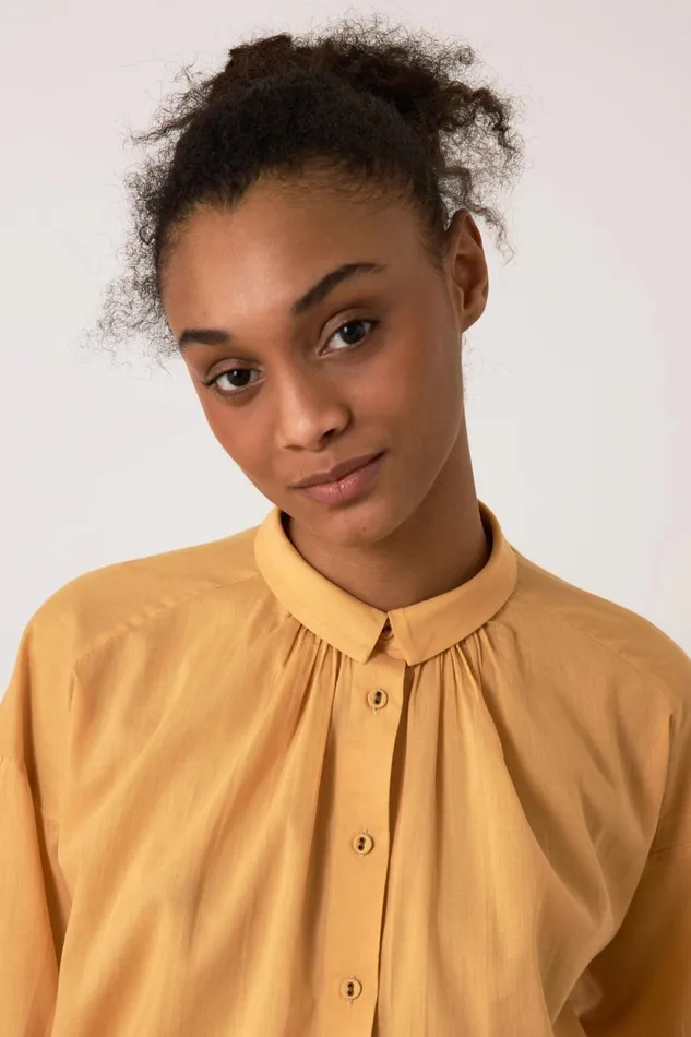 Shirts and Blouses Women Leon and Harper Cotage Plainy Shirt Honey