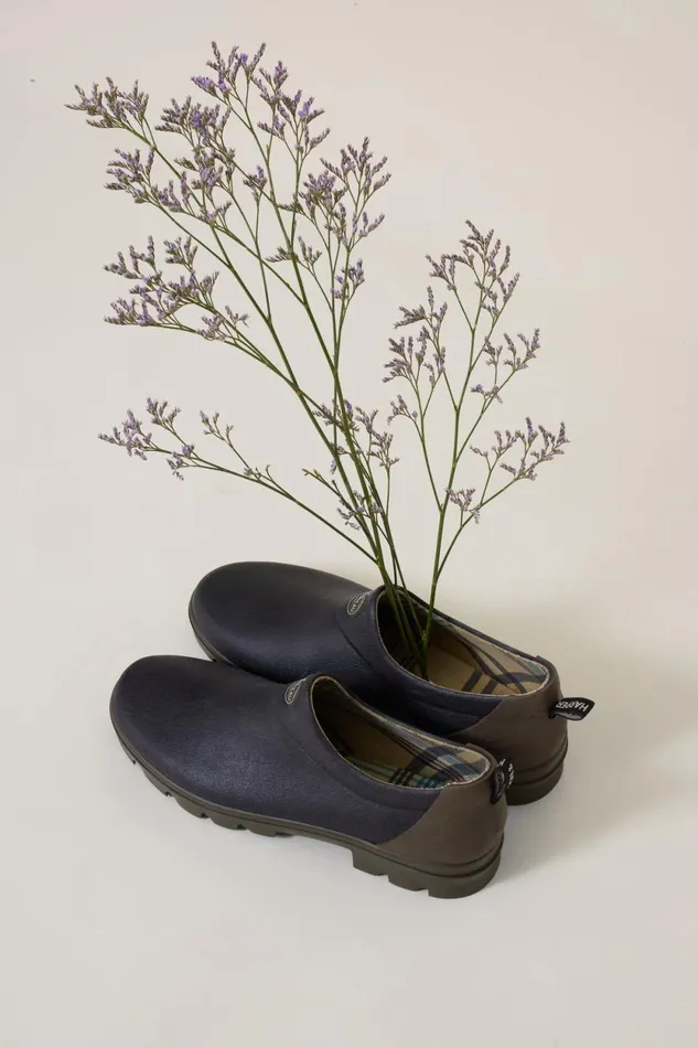Shoes Women Leon and Harper Sabotin Garden Black