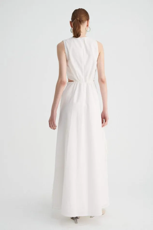 Shop SUBOO Dresses Bentley Sleevless Maxi Dress With Ties 8211 White