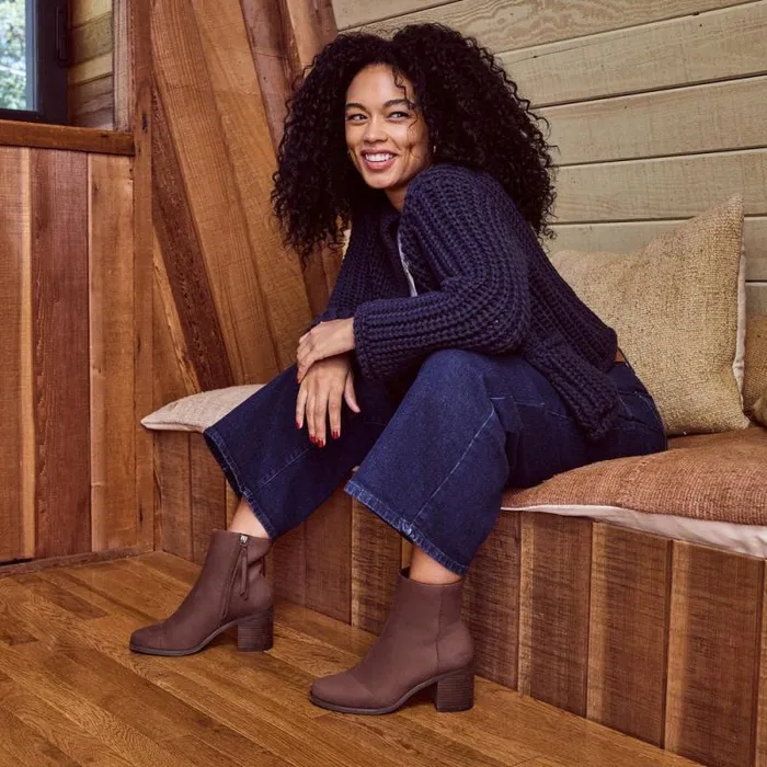 Toms Boots and Booties Evelyn Heeled Boot Oak Brown Leather 8211 Women Toms Boots and Booties Evelyn Heeled Boot Oak Brown Leather 8211 Women