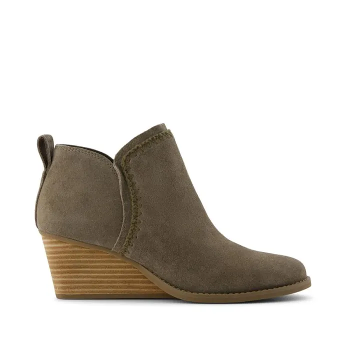 Toms Boots and Booties Kaia Wedge Ankle Boot Suede Green 8211 Women