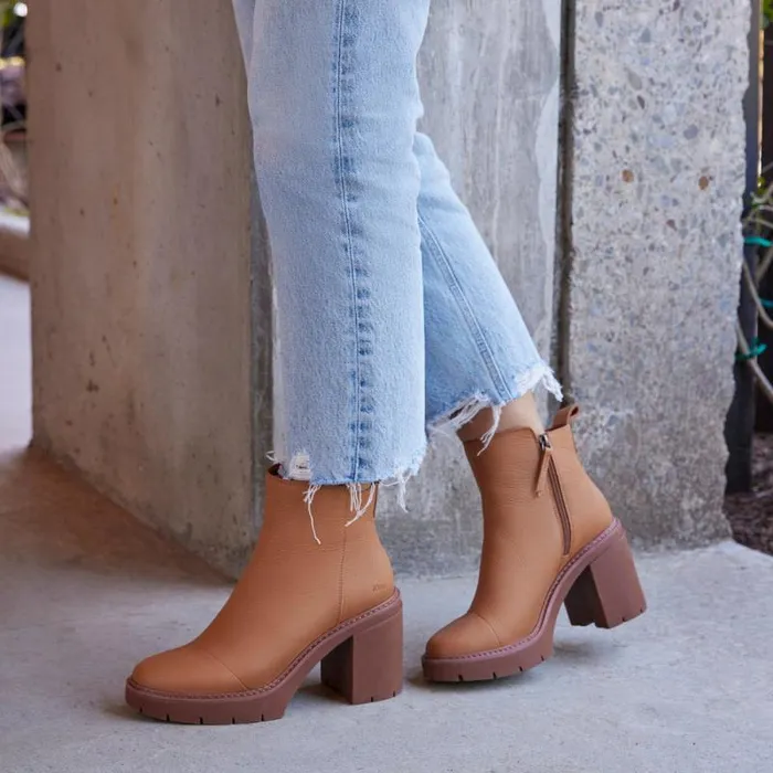 Toms Boots and Booties Rya Heeled Boot Tan Leather 8211 Women Toms Boots and Booties Rya Heeled Boot Tan Leather 8211 Women