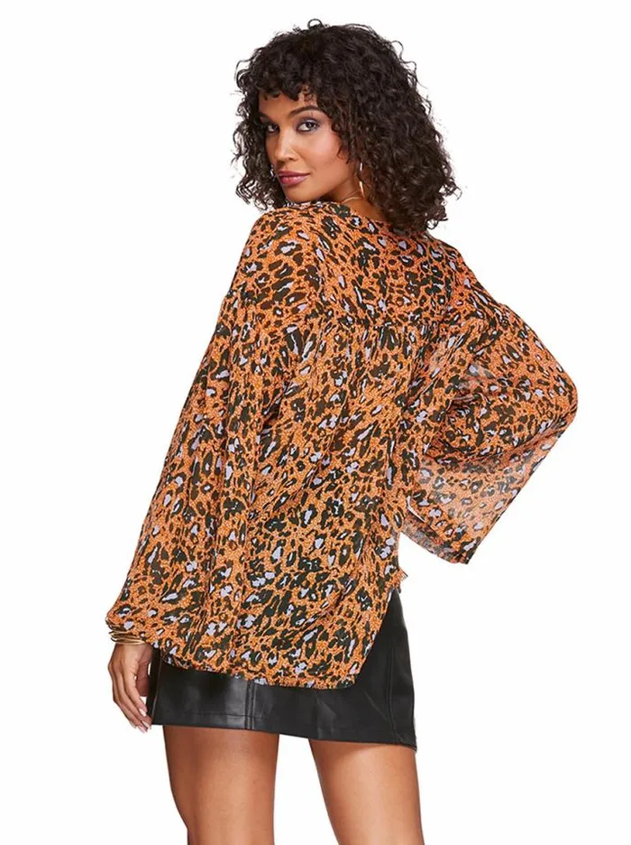 Tops Clothing Jessica Simpson Jenna Top In Speckled Cheetah