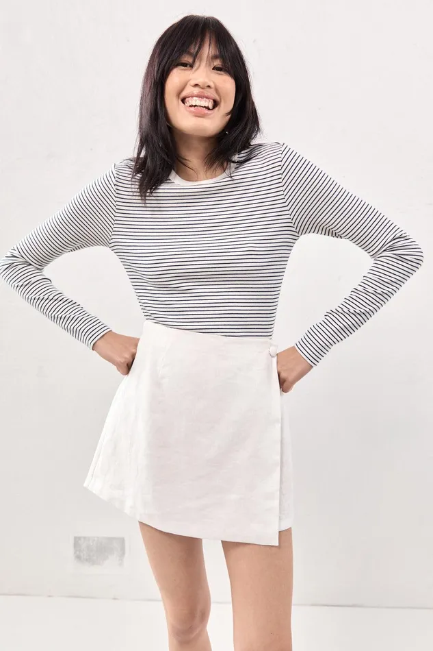VRG GRL Jardin Linen Mini Skort White Women Skorts