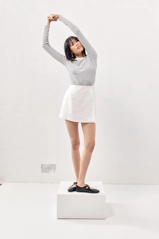 VRG GRL Jardin Linen Mini Skort White Women Skorts