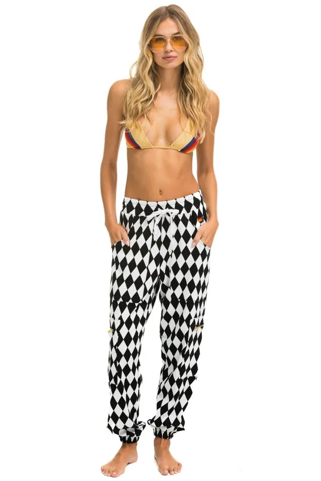 Women Bottoms Aviator Nation DIAMOND REPEAT SMILEY 2 EMBROIDERY CARGO COLOR BLOCK SWEATPANTS 8211 WHITE BLACK Women Bottoms Aviator Nation DIAMOND REPEAT SMILEY 2 EMBROIDERY CARGO COLOR BLOCK SWEATPANTS 8211 WHITE BLACK