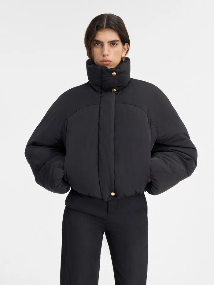 Women Coats and Jackets JACQUEMUS The Caraco Cropped Puffer Jacket Black Women Coats and Jackets JACQUEMUS The Caraco Cropped Puffer Jacket Black