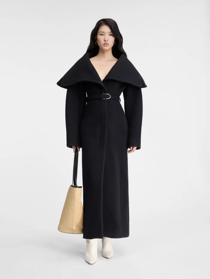 Women Coats and Jackets JACQUEMUS The Caruso Coat Black