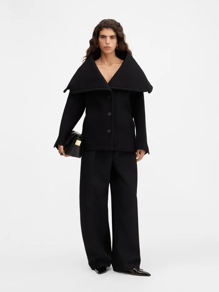 Women Coats and Jackets JACQUEMUS The Caruso Peacoat Black
