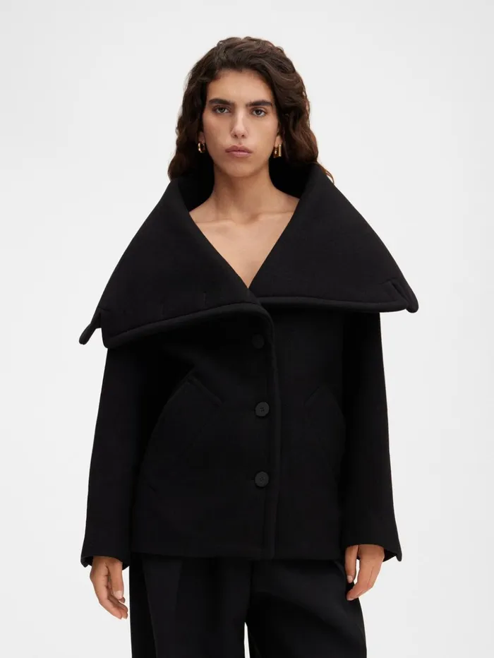 Women Coats and Jackets JACQUEMUS The Caruso Peacoat Black Women Coats and Jackets JACQUEMUS The Caruso Peacoat Black