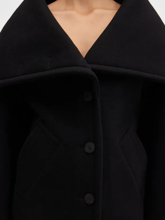 Women Coats and Jackets JACQUEMUS The Caruso Peacoat Black Women Coats and Jackets JACQUEMUS The Caruso Peacoat Black