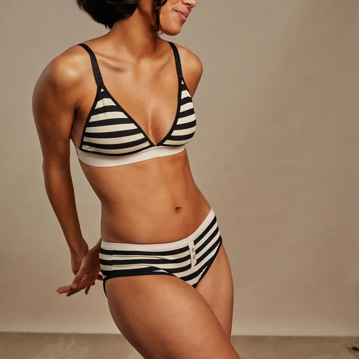 Women Cup A To D Love Stories Uma Bralette Black and White