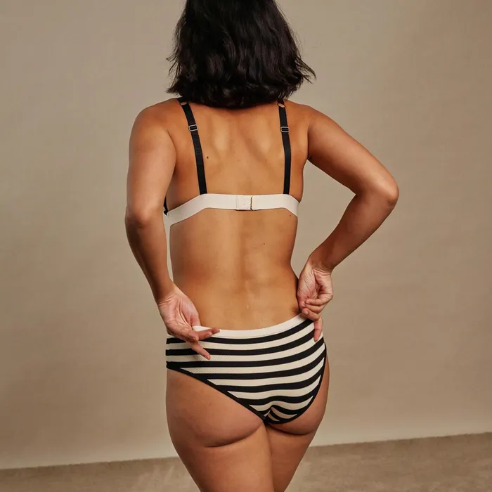 Women Cup A To D Love Stories Uma Bralette Black and White