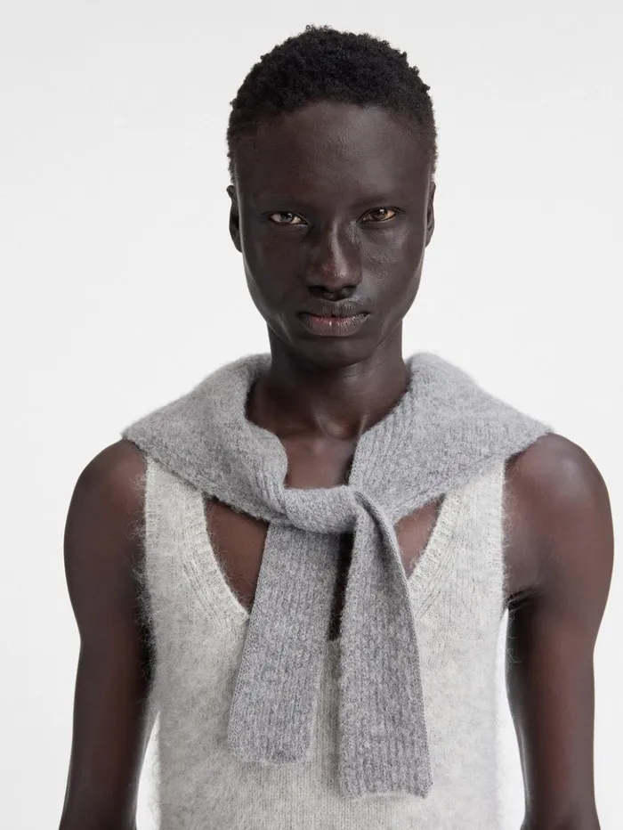 WomenMen Scarves Beanies and Gloves JACQUEMUS The Gros Grain Shawl Dark Grey WomenMen Scarves Beanies and Gloves JACQUEMUS The Gros Grain Shawl Dark Grey