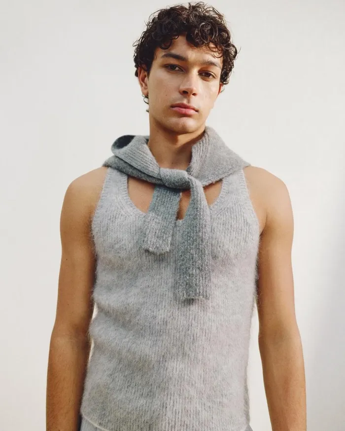 WomenMen Scarves Beanies and Gloves JACQUEMUS The Gros Grain Shawl Dark Grey WomenMen Scarves Beanies and Gloves JACQUEMUS The Gros Grain Shawl Dark Grey